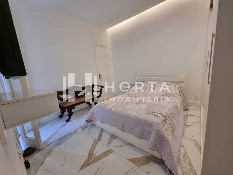 Apartamento à venda com 4 quartos, 210m² - Foto 6