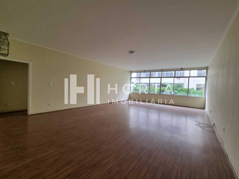 Apartamento para alugar com 4 quartos, 225m² - Foto 1