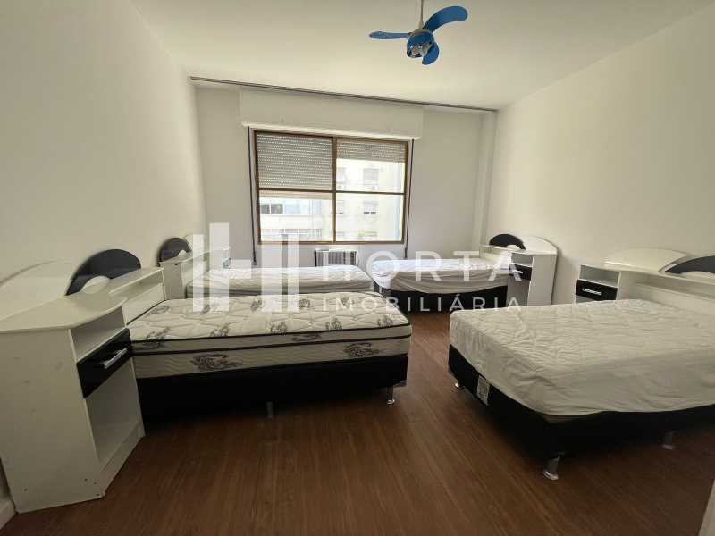 Apartamento à venda com 3 quartos, 162m² - Foto 7