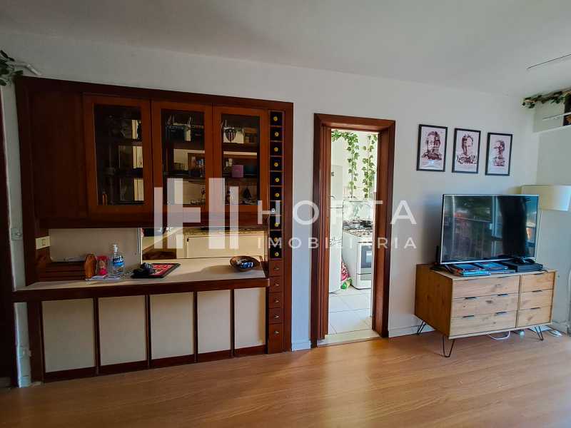 Apartamento à venda com 2 quartos, 70m² - Foto 4