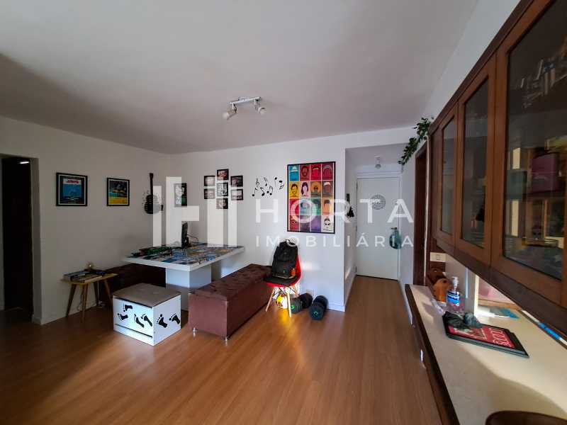 Apartamento à venda com 2 quartos, 70m² - Foto 7