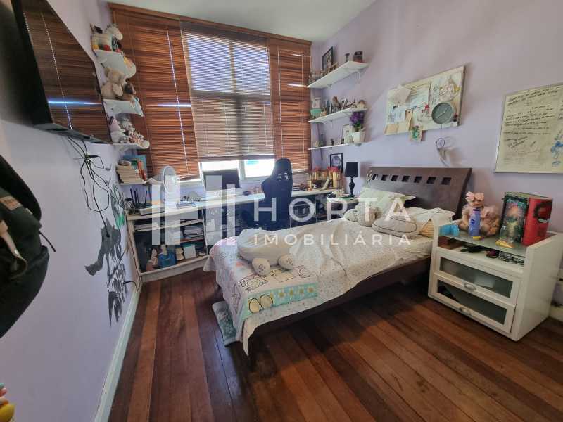 Apartamento à venda com 4 quartos, 225m² - Foto 15