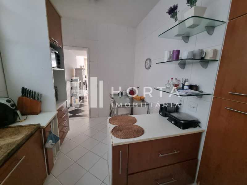 Apartamento à venda com 4 quartos, 225m² - Foto 28