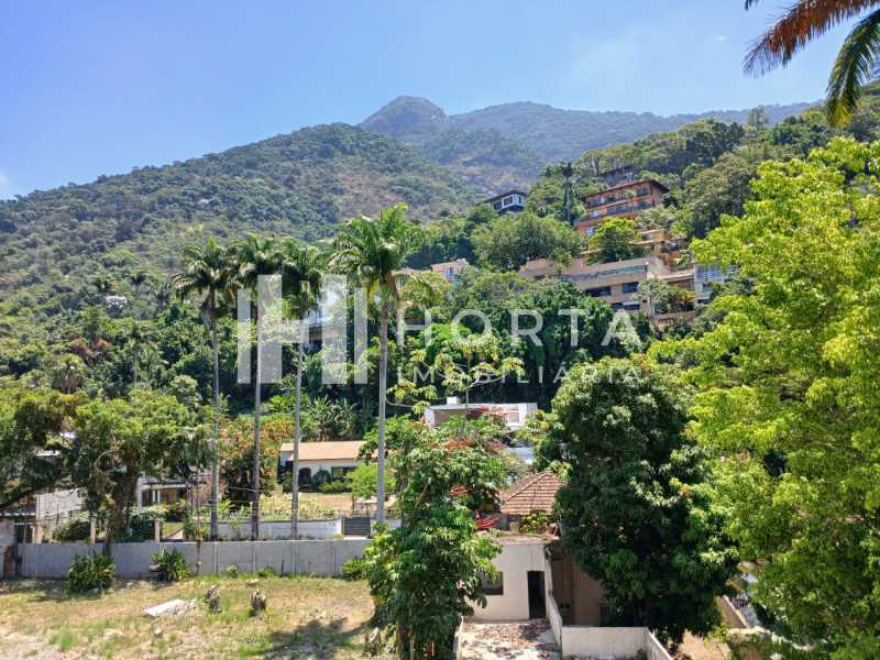 Apartamento à venda com 2 quartos, 90m² - Foto 2
