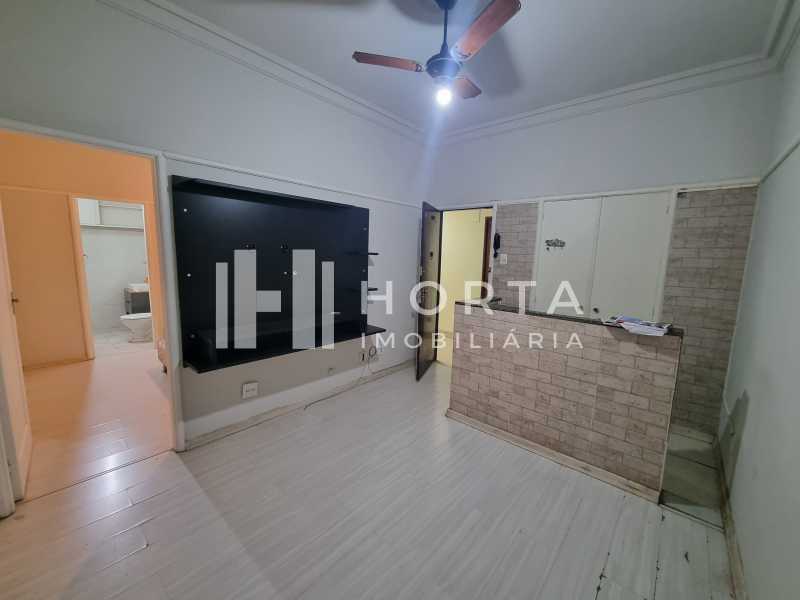 Apartamento à venda com 1 quarto, 37m² - Foto 2