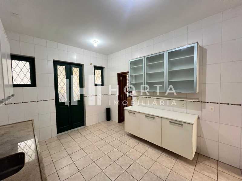 Casa para alugar com 4 quartos, 206m² - Foto 8