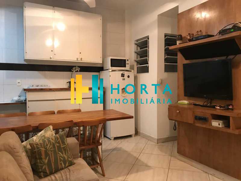 Apartamento à venda com 2 quartos, 70m² - Foto 2