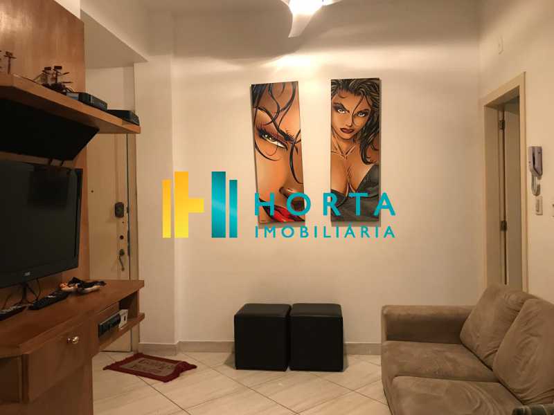 Apartamento à venda com 2 quartos, 70m² - Foto 1