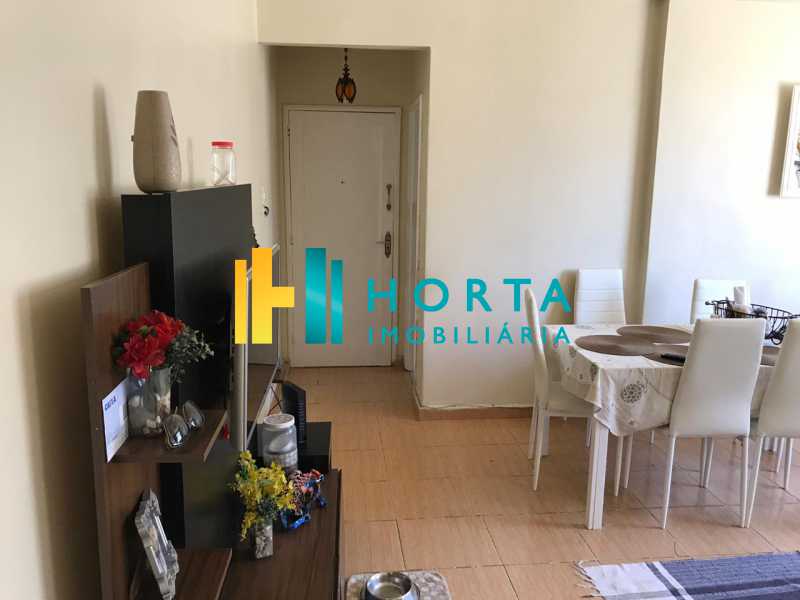 Apartamento à venda com 2 quartos, 75m² - Foto 1