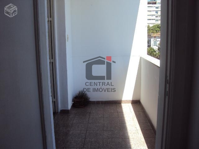 Apartamento à venda com 3 quartos, 96m² - Foto 4