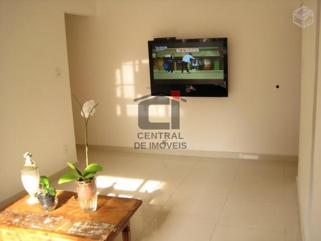 Apartamento à venda com 2 quartos, 80m² - Foto 2