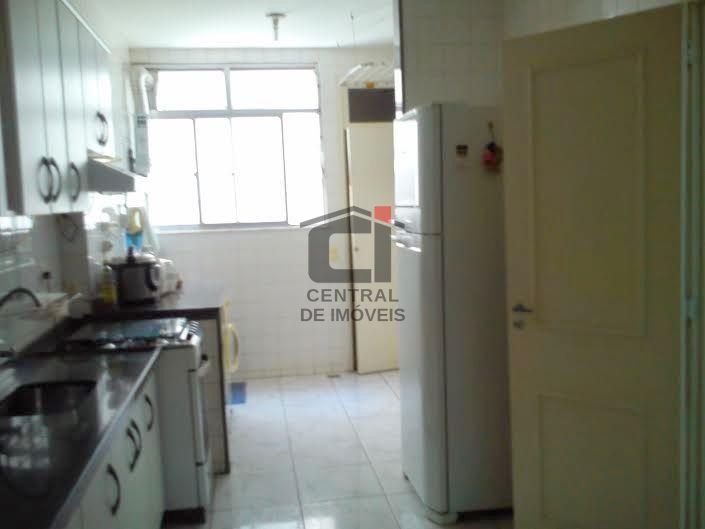 Apartamento à venda com 3 quartos, 130m² - Foto 22