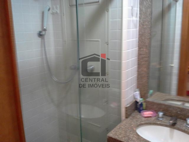 Apartamento à venda com 2 quartos, 68m² - Foto 14