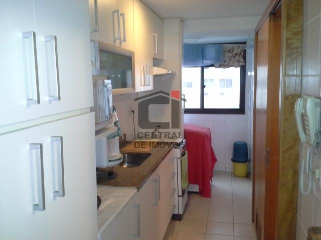 Apartamento à venda com 2 quartos, 68m² - Foto 5