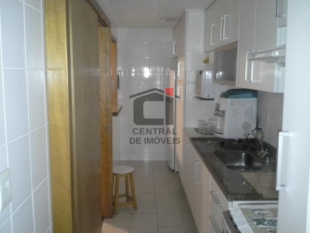 Apartamento à venda com 2 quartos, 68m² - Foto 9