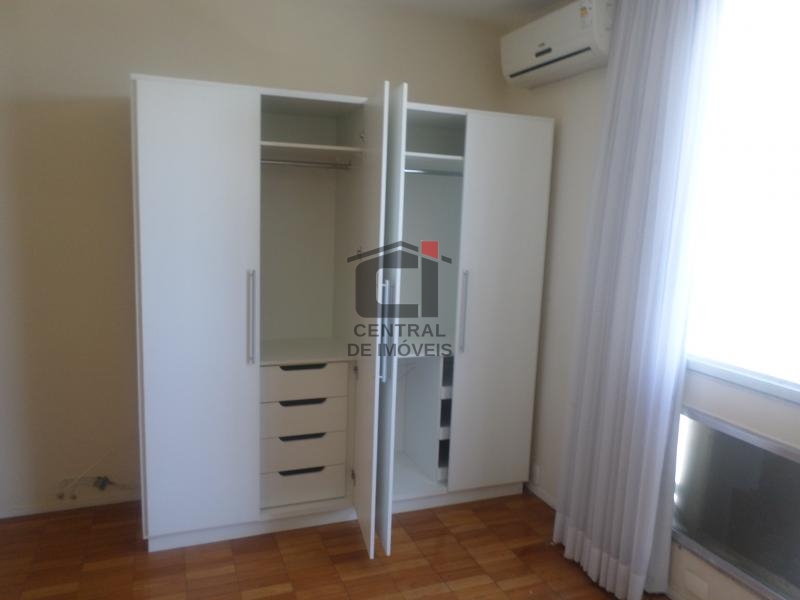 Apartamento à venda com 3 quartos, 150m² - Foto 17