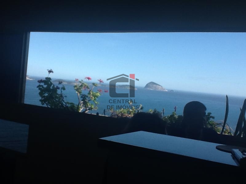 Apartamento à venda com 2 quartos, 72m² - Foto 1
