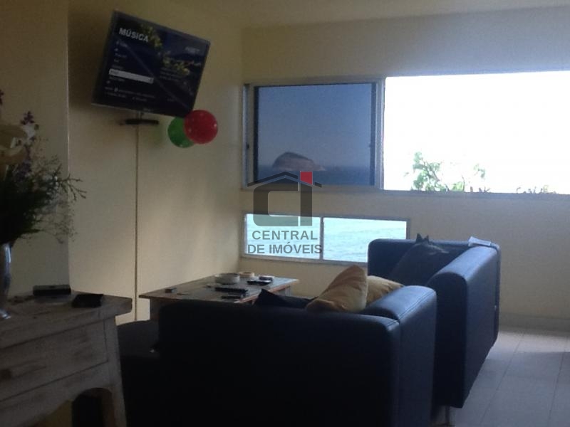 Apartamento à venda com 2 quartos, 72m² - Foto 4