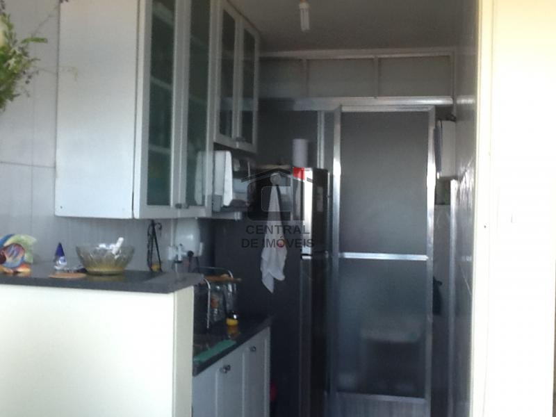 Apartamento à venda com 2 quartos, 72m² - Foto 7