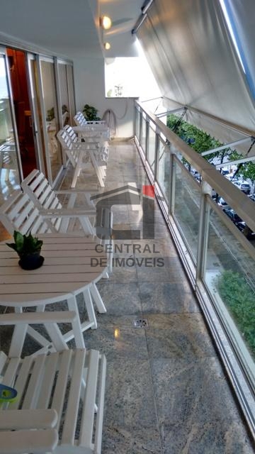Apartamento à venda com 4 quartos, 264m² - Foto 2