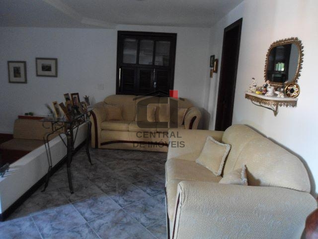 Casa à venda com 5 quartos, 1100m² - Foto 7