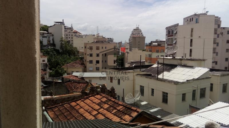 Apartamento à venda com 1 quarto, 60m² - Foto 4