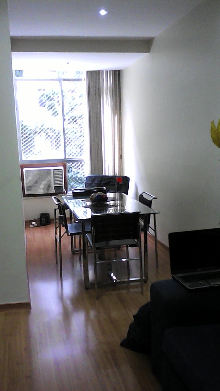 Apartamento à venda com 3 quartos, 102m² - Foto 2