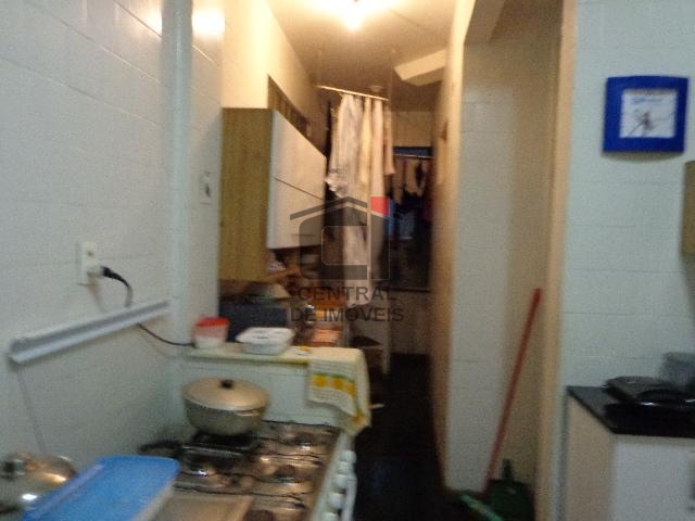 Apartamento à venda com 2 quartos, 100m² - Foto 11
