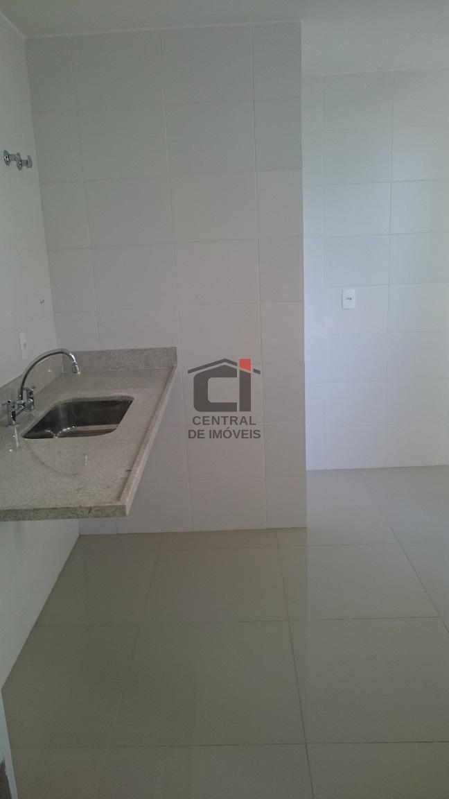 Apartamento à venda com 2 quartos, 70m² - Foto 11