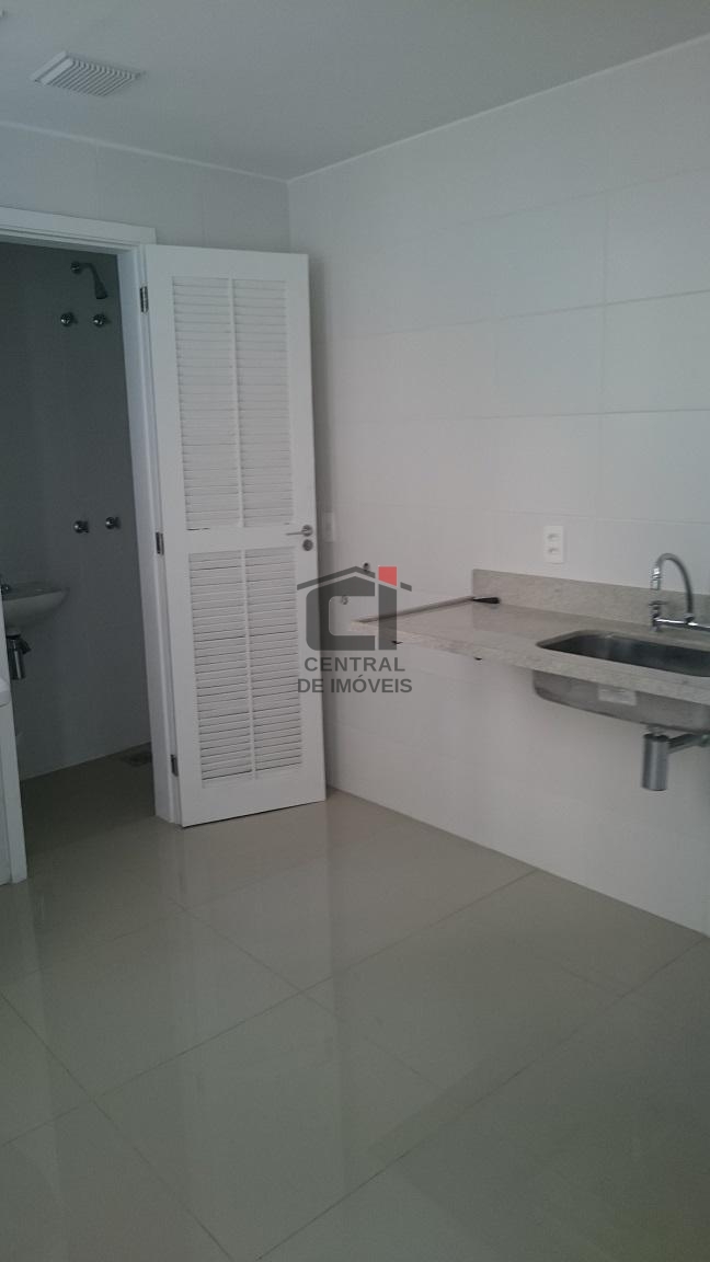 Apartamento à venda com 2 quartos, 70m² - Foto 7