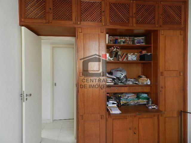 Apartamento à venda com 3 quartos, 110m² - Foto 2