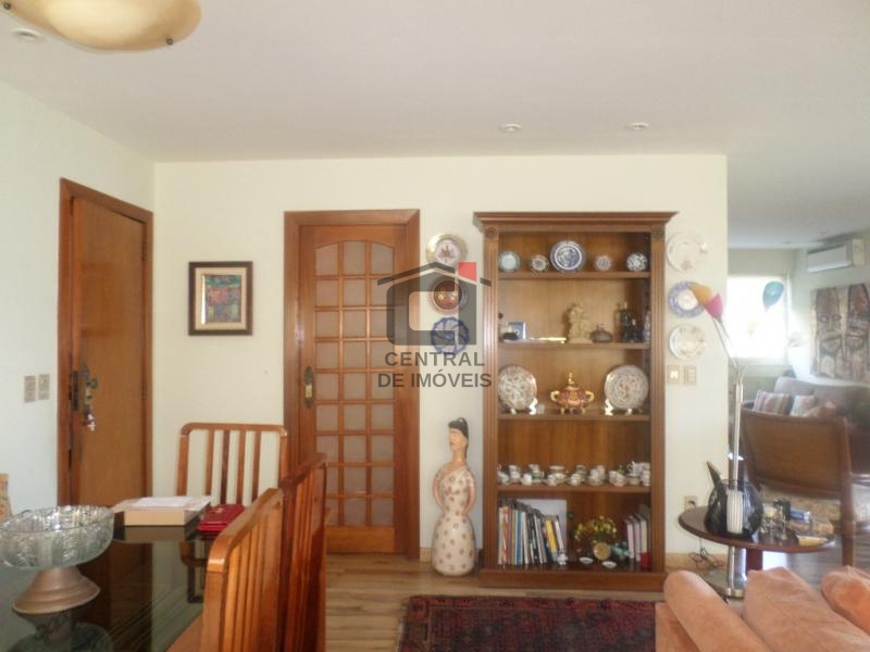Apartamento à venda com 3 quartos, 170m² - Foto 11