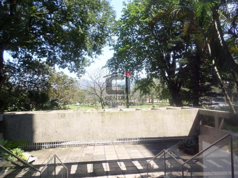 Apartamento à venda com 3 quartos, 170m² - Foto 7