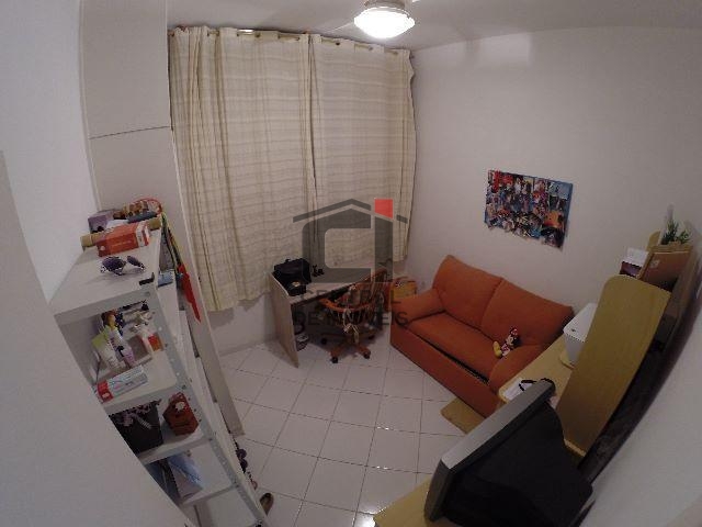 Apartamento à venda com 2 quartos, 85m² - Foto 1