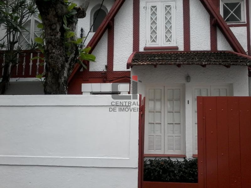Casa à venda com 3 quartos, 190m² - Foto 2