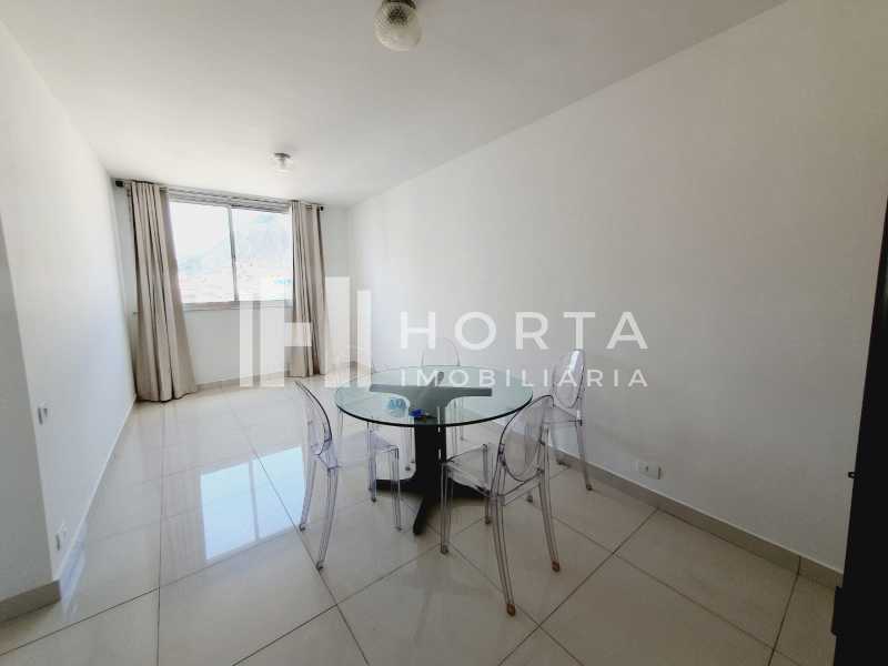 Apartamento à venda com 2 quartos, 70m² - Foto 1