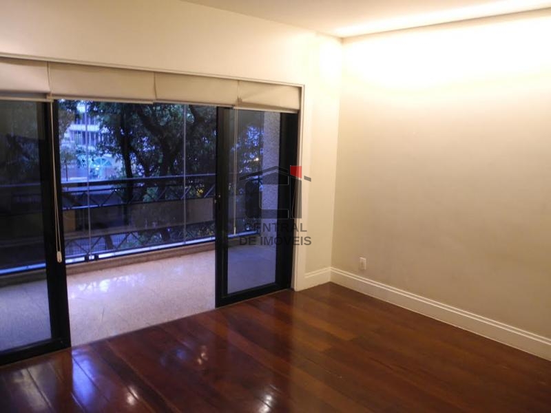 Apartamento à venda com 3 quartos, 145m² - Foto 6