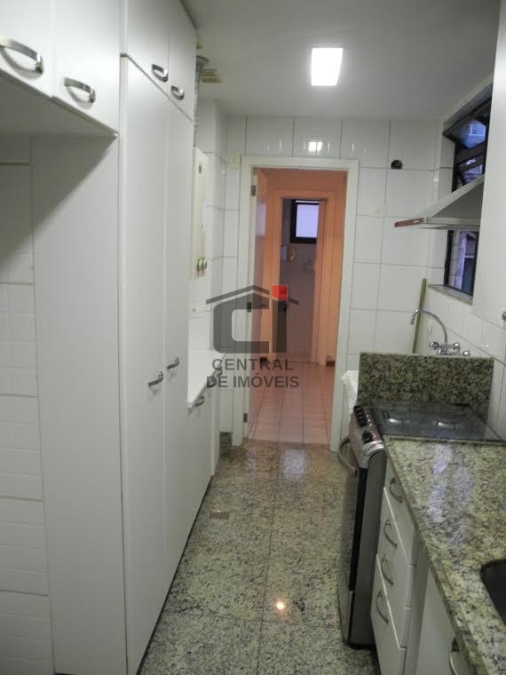 Apartamento à venda com 3 quartos, 145m² - Foto 7