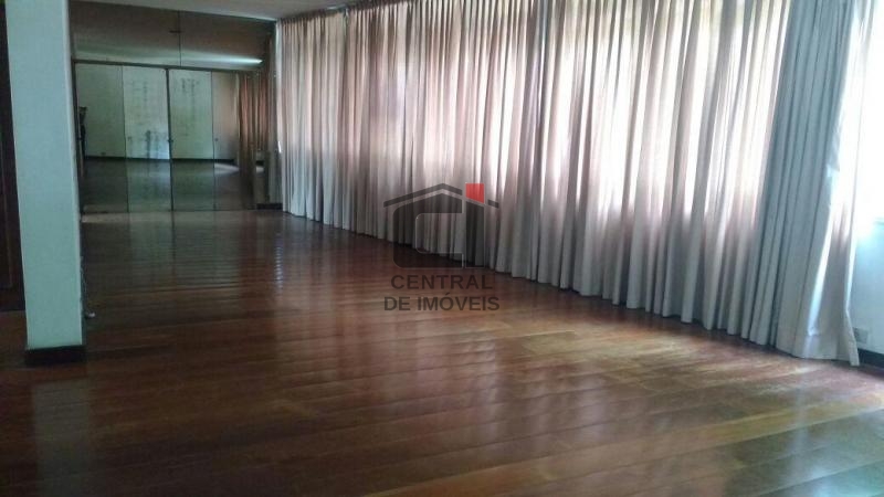 Apartamento à venda com 4 quartos, 240m² - Foto 1