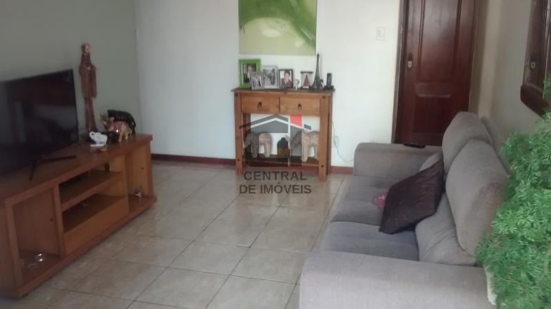 Apartamento à venda com 2 quartos, 75m² - Foto 2