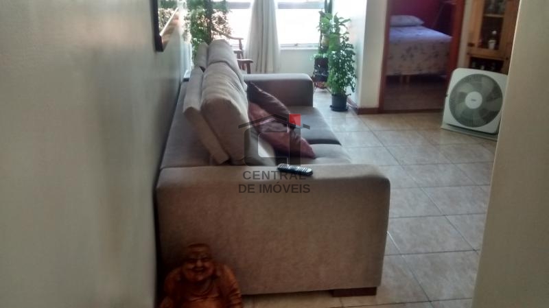 Apartamento à venda com 2 quartos, 75m² - Foto 3