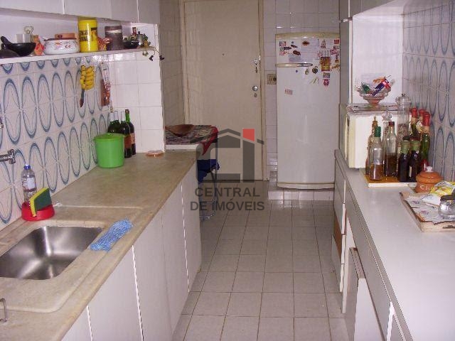 Apartamento à venda com 3 quartos, 110m² - Foto 8