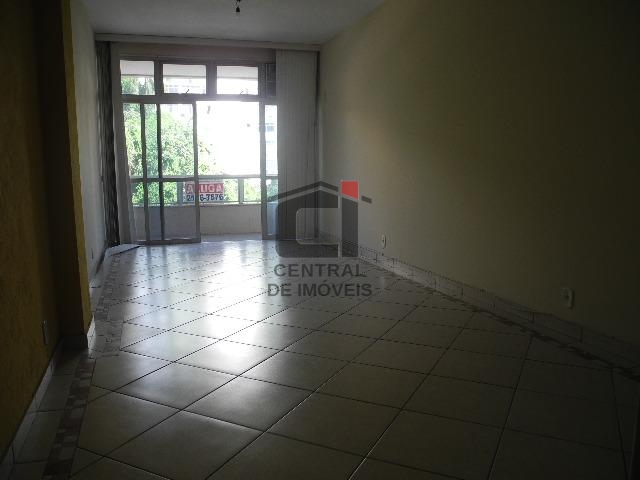 Apartamento à venda com 2 quartos, 98m² - Foto 3