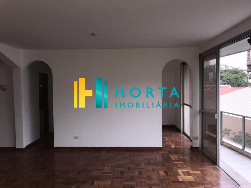 Apartamento à venda com 4 quartos, 150m² - Foto 2