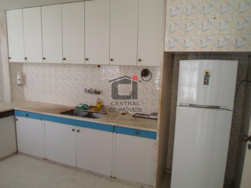 Apartamento à venda com 3 quartos, 202m² - Foto 12