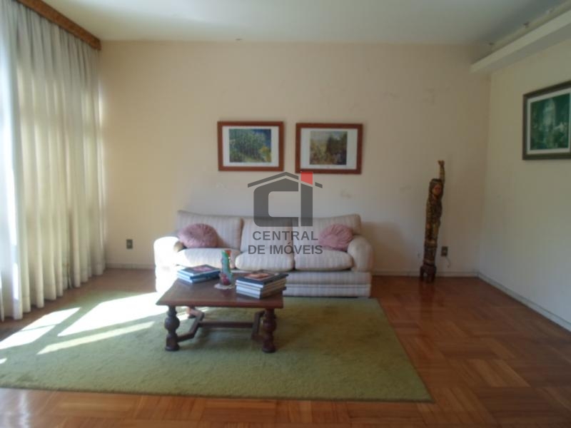 Apartamento à venda com 3 quartos, 202m² - Foto 2