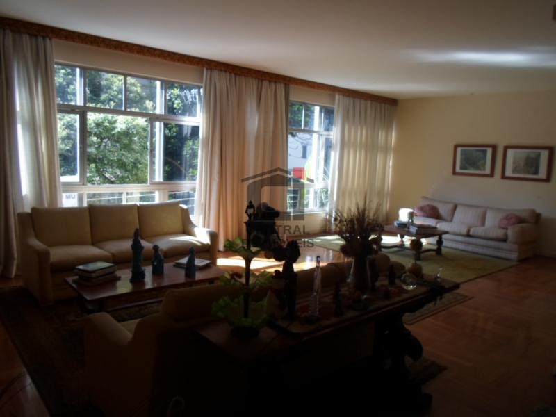 Apartamento à venda com 3 quartos, 202m² - Foto 3