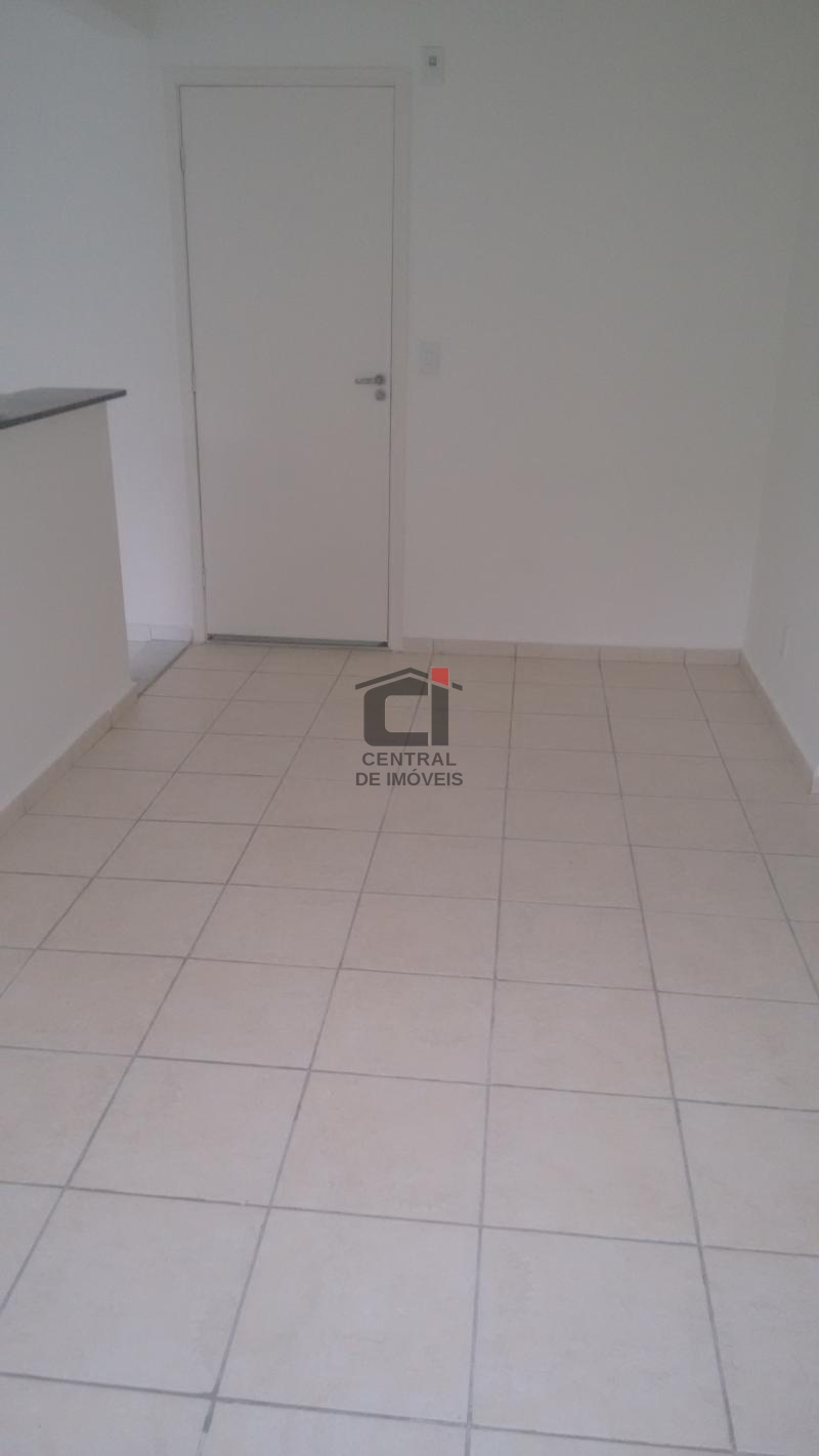 Apartamento à venda com 2 quartos, 60m² - Foto 2