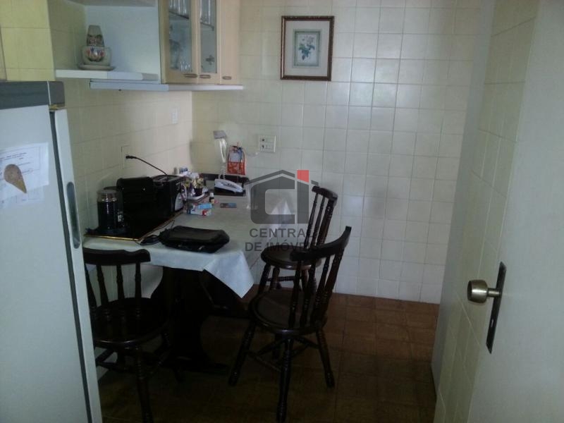 Apartamento à venda com 2 quartos, 95m² - Foto 10