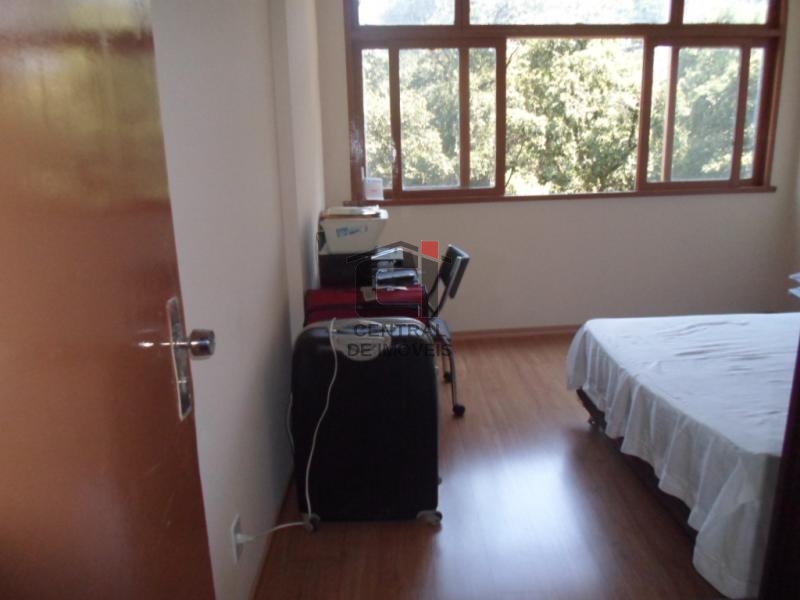 Apartamento à venda com 1 quarto, 30m² - Foto 2